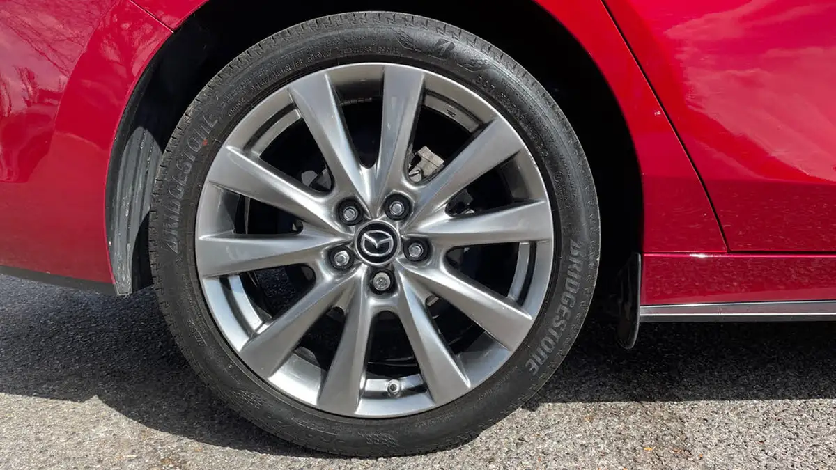 2021-mazda-mazda3-20-gt-sport-186ps-saloon-4d-big-18