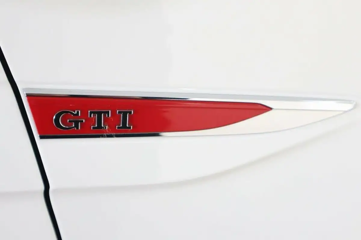 2020-volkswagen-polo-20-tsi-gti-big-51
