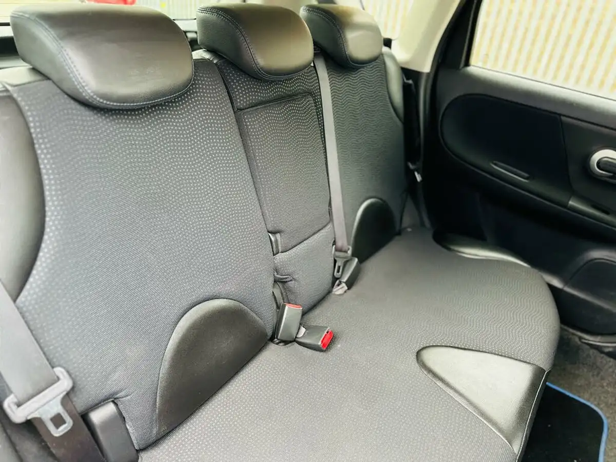 2012-nissan-note-14-n-tec-big-29