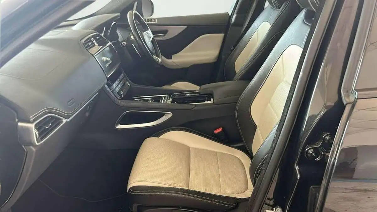 2019-jaguar-f-pace-20-i4d-r-sport-180ps-ss-auto-big-37