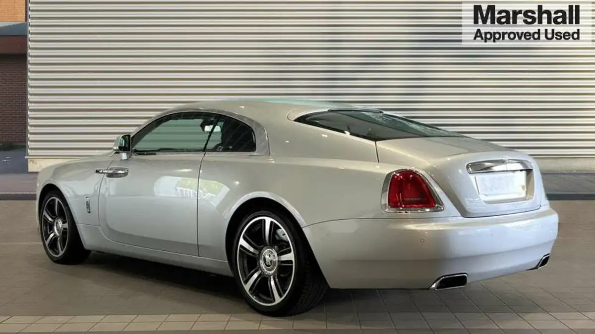 2017-rolls-royce-wraith-66-big-4