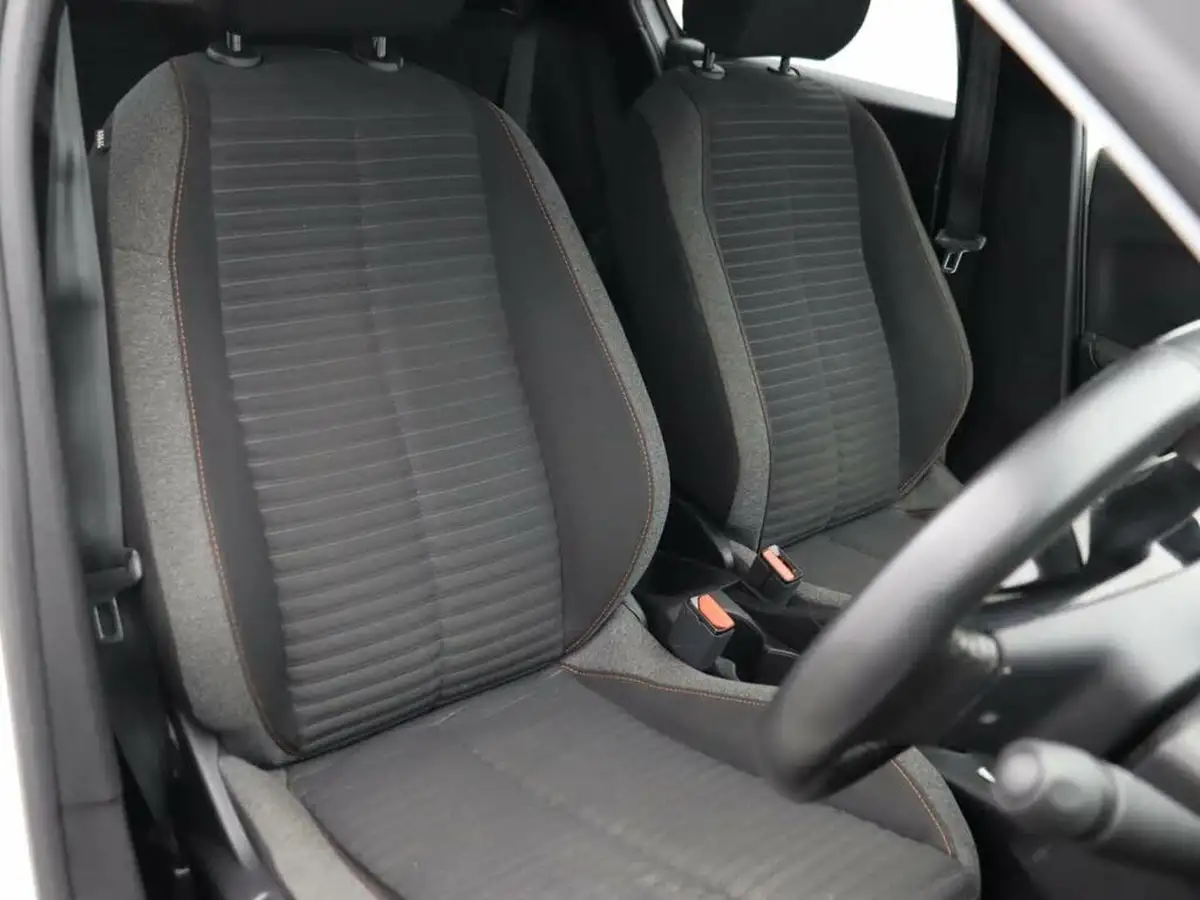 2022-peugeot-208-12-puretech-active-premium-75ps-big-6