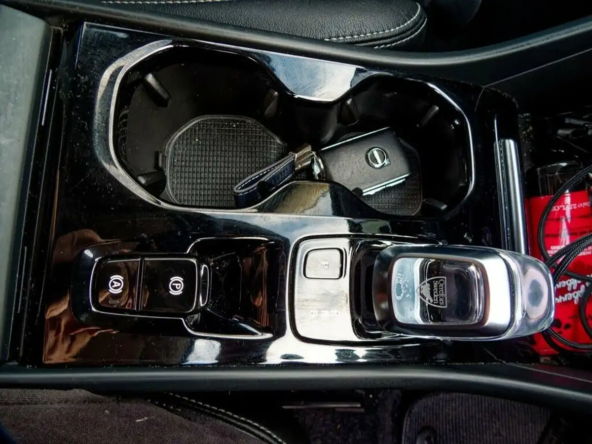 2019-volvo-xc40-20td-d4-inscription-pro-big-42