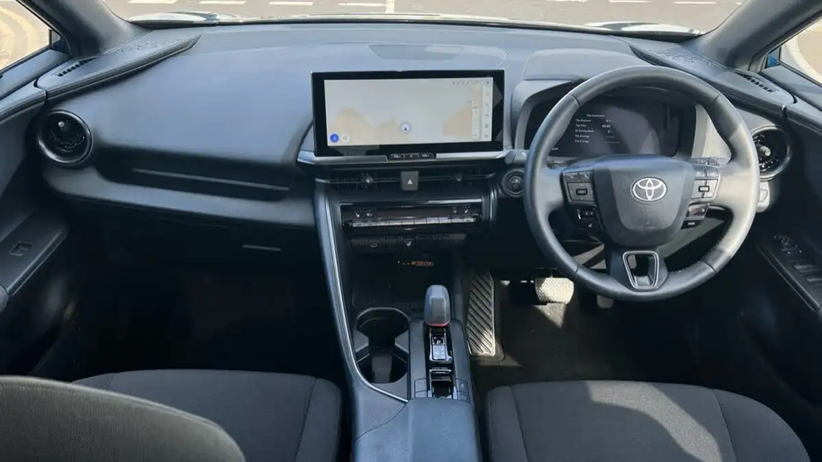 2024-toyota-c-hr-20-vvt-i-design-220bhp-plug-in-big-10
