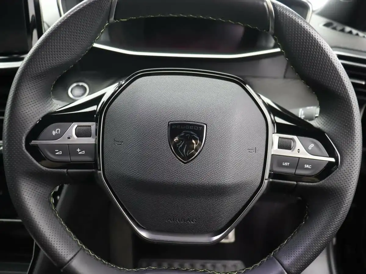 2024-peugeot-2008-suv-e-gt-136ps-50kwh-big-30