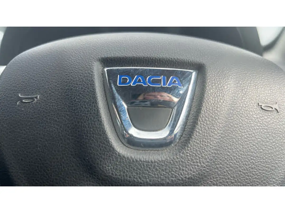 2018-dacia-duster-12-tce-laureate-big-30