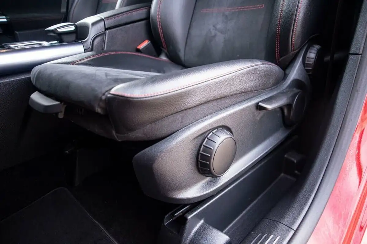 2020-mercedes-benz-b-class-13-b180-amg-line-7g-dct-big-25