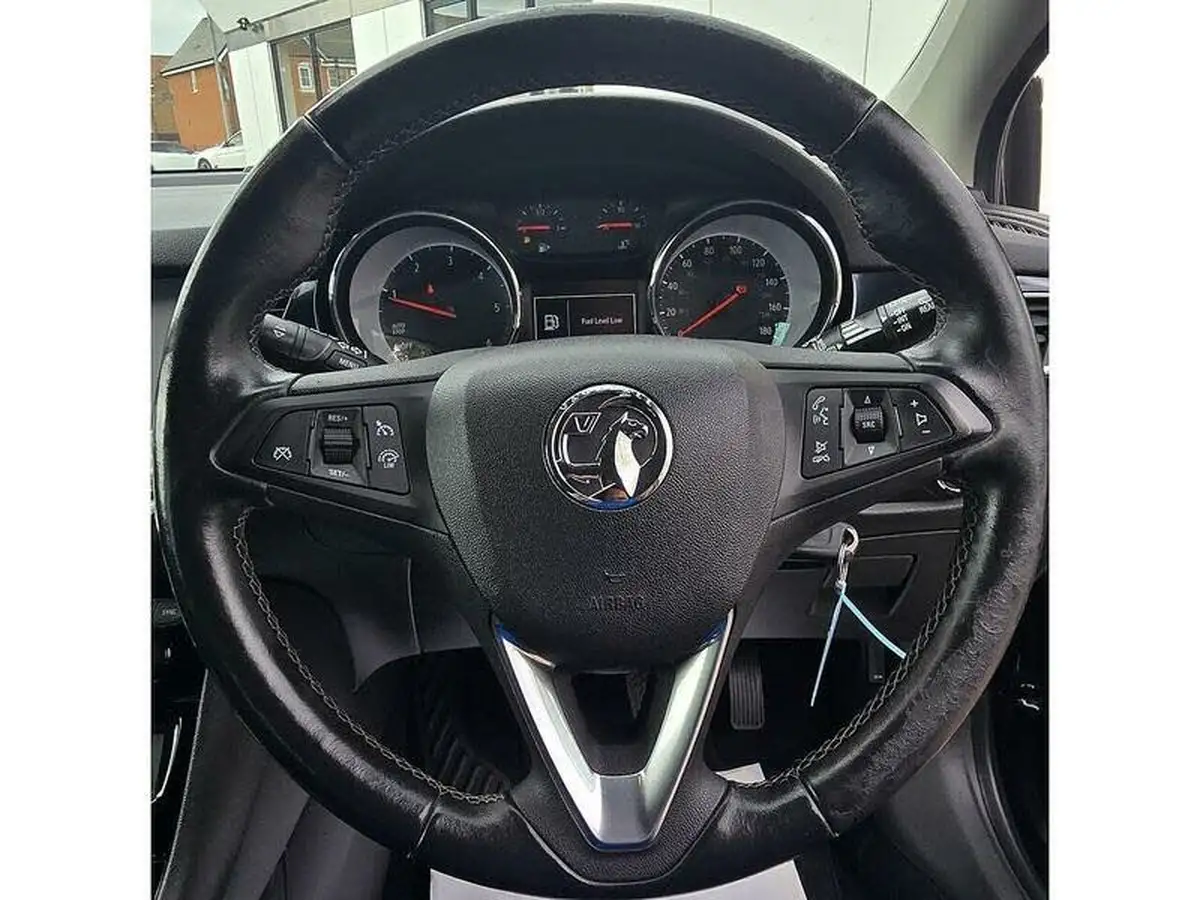 2019-vauxhall-astra-16cdti-griffin-big-40