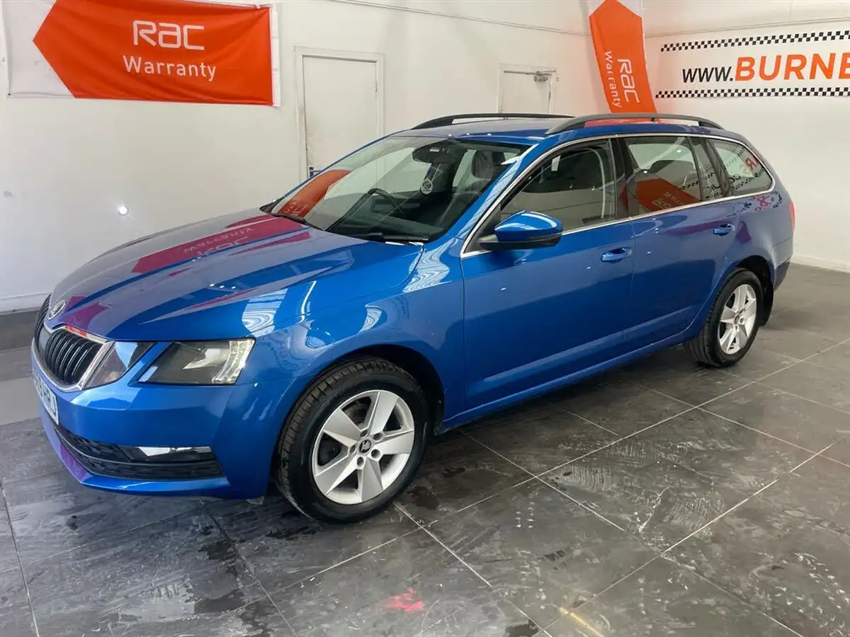 2019-skoda-octavia-16tdi-se-technology-estate-big-4