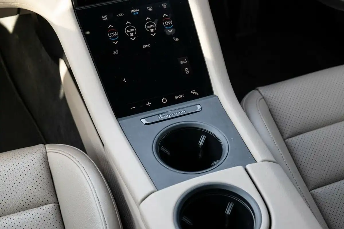 2021-porsche-taycan-e-4s-571ps-performance-battery-plus-big-20