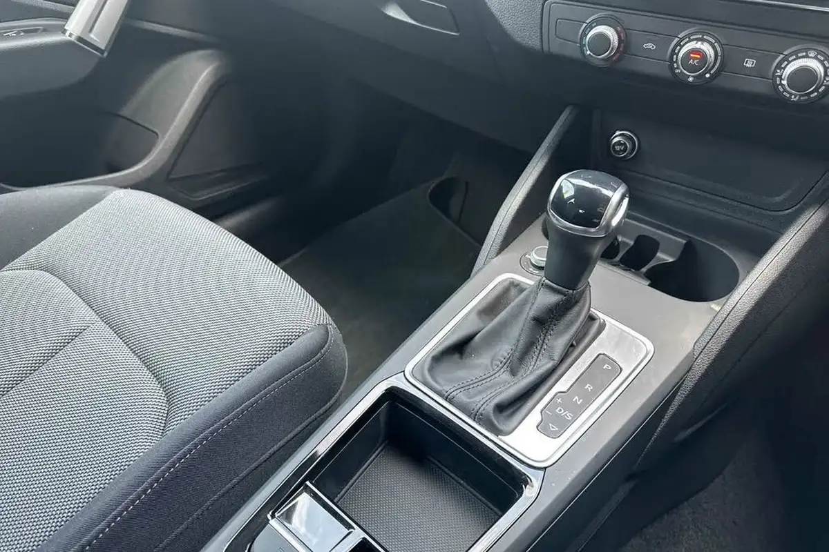 2024-audi-q2-15-35-tfsi-sport-s-tronic-big-32