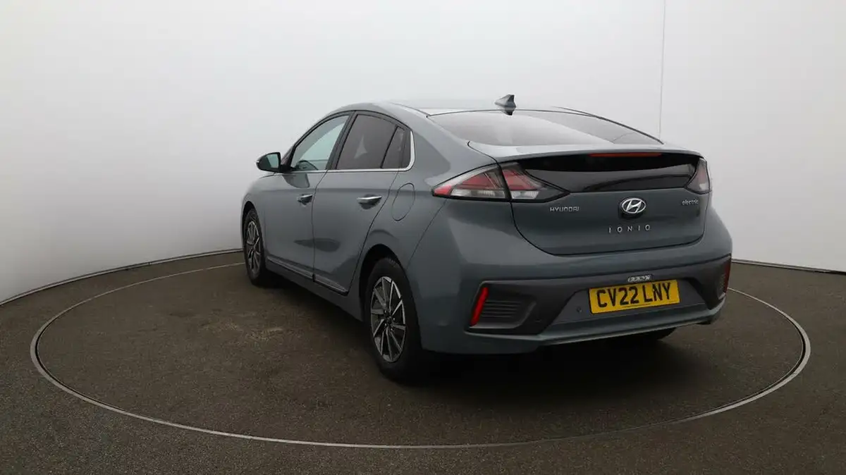 2022-hyundai-ioniq-e-premium-se-electric-big-54