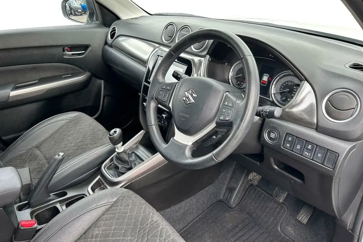 2022-suzuki-vitara-14-boosterjet-sz5-big-6