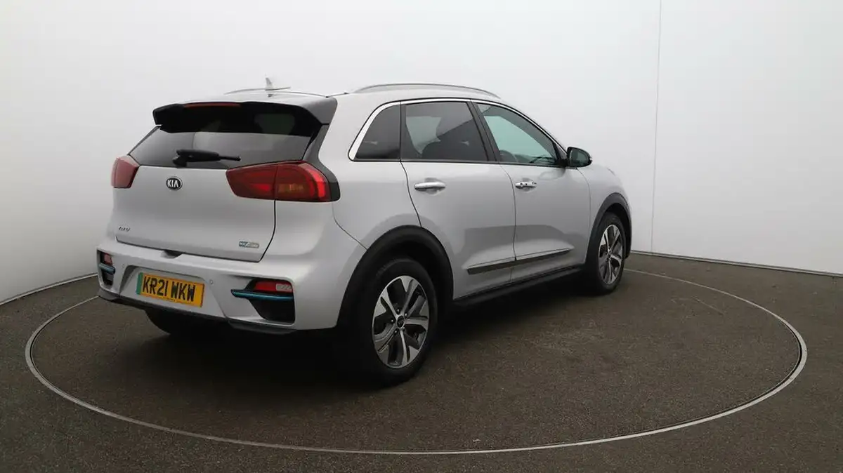 2021-kia-e-niro-ev-4-big-47