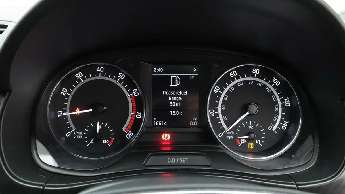 2021-skoda-fabia-10-tsi-monte-carlo-95ps-hatchback-dsg-big-10