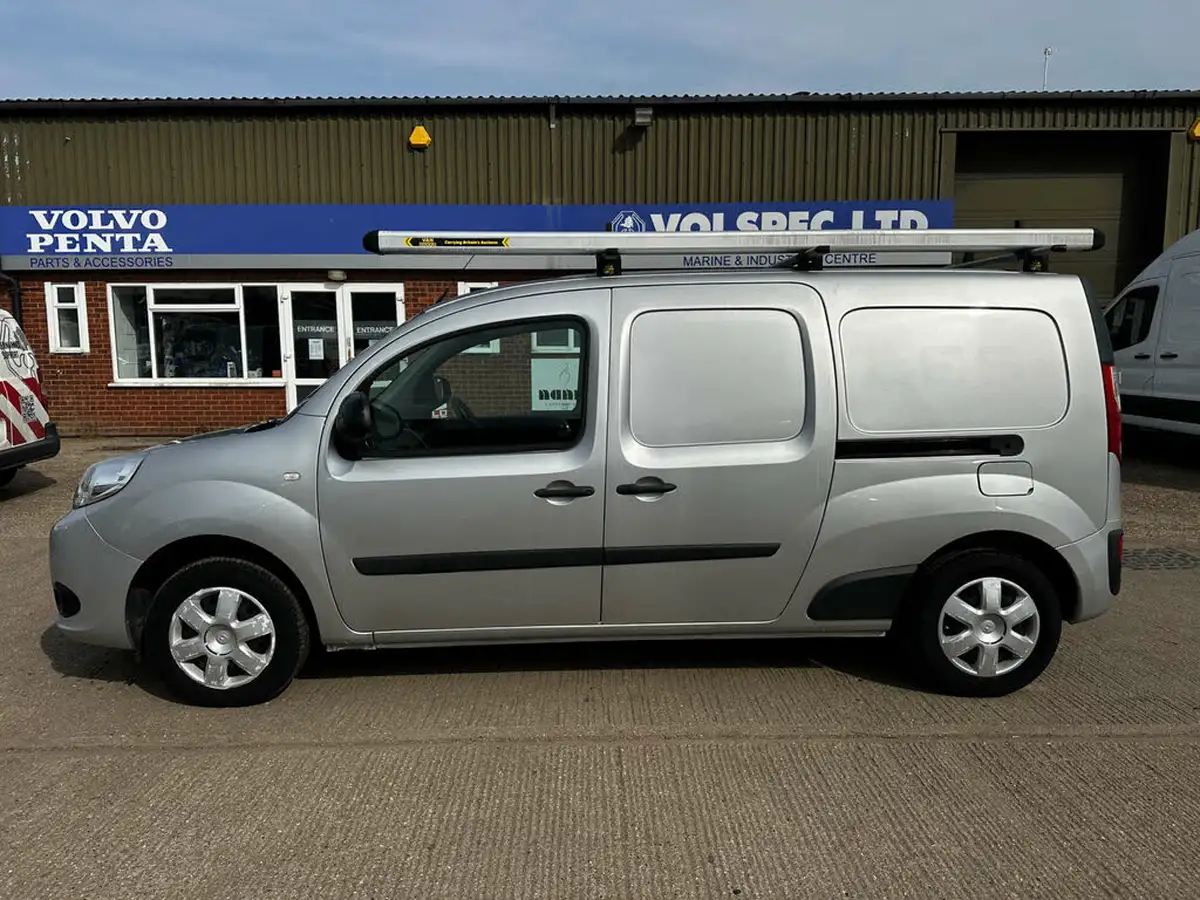 2017-renault-kangoo-maxi-15td-ll21-energy-dci-110-maxi-business-panel-big-3