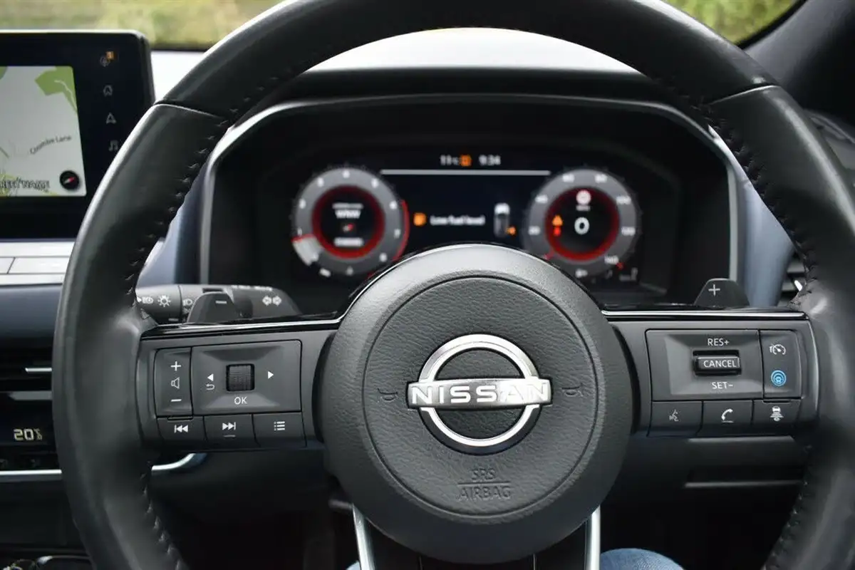 2022-nissan-qashqai-13-dig-t-tekna-158ps-xtronic-big-24