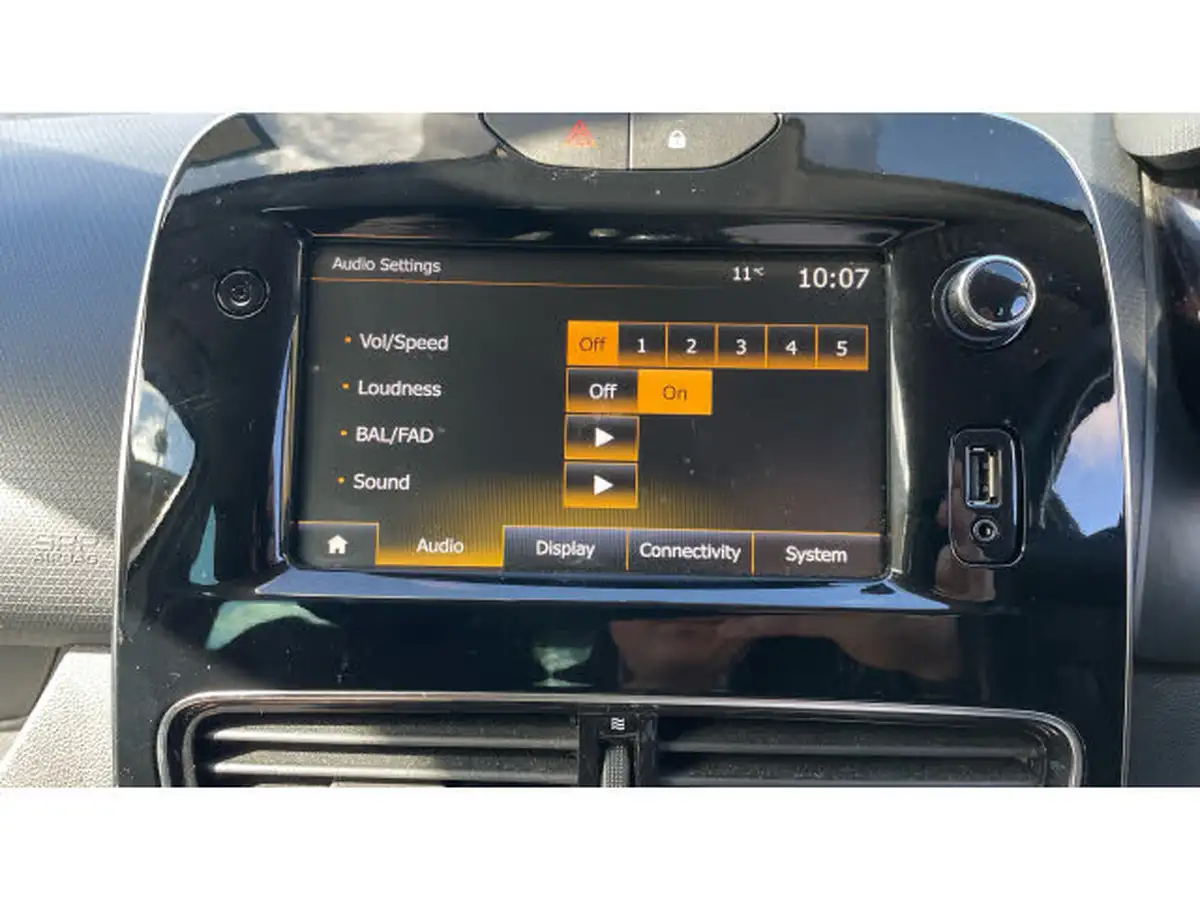 2019-renault-clio-09-tce-iconic-90ps-big-41