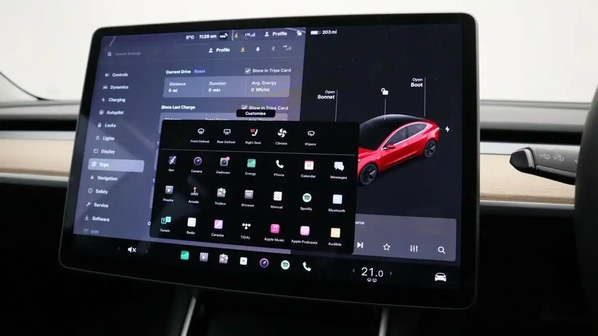 2020-tesla-model-3-e-long-range-big-5