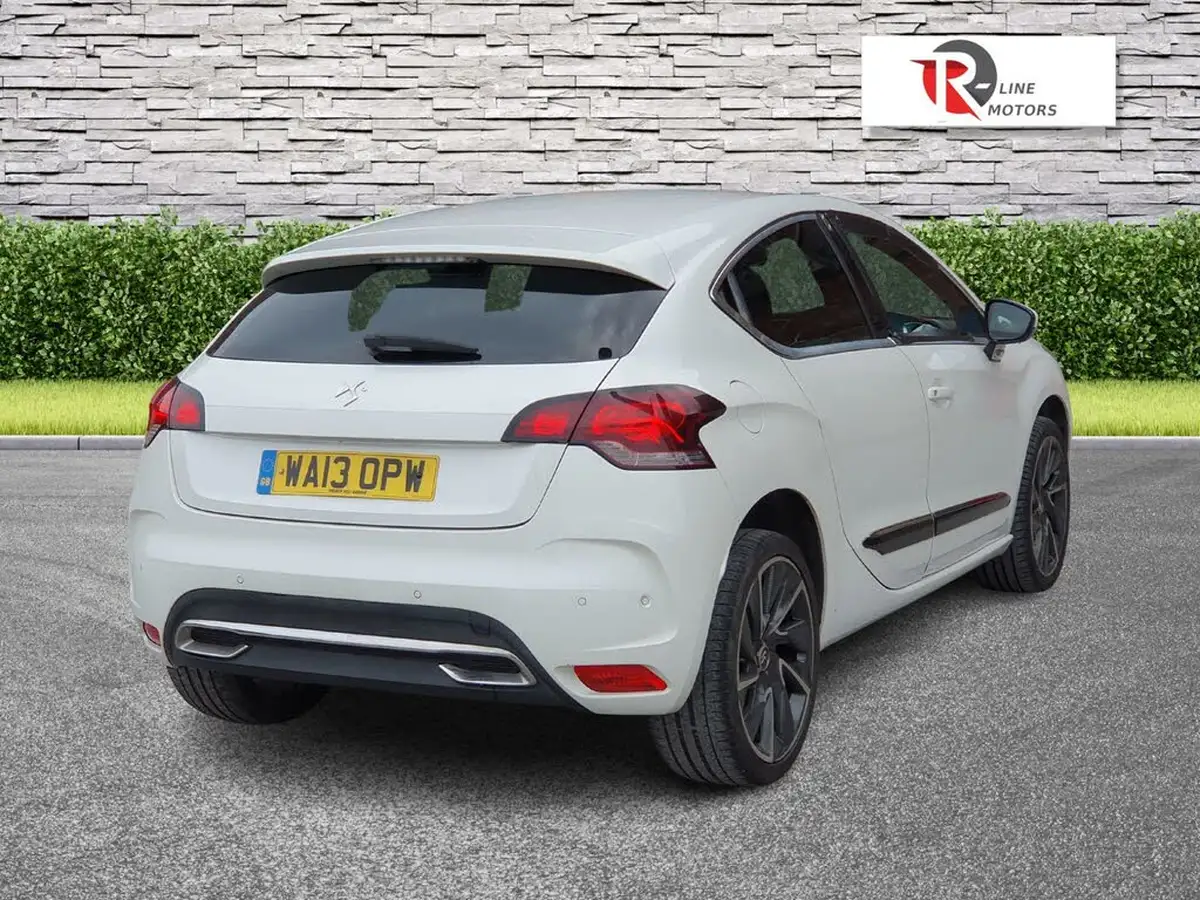 2013-citroen-ds4-20hdi-dsport-big-7