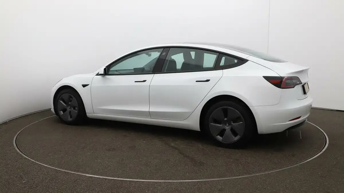 2021-tesla-model-3-e-long-range-4x4-big-37