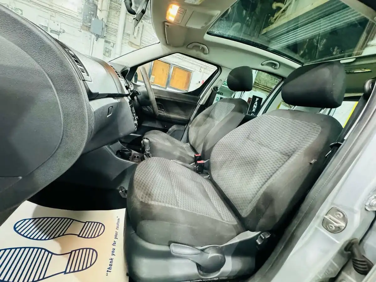2014-skoda-roomster-12-se-105ps-1197cc-dsg-big-11