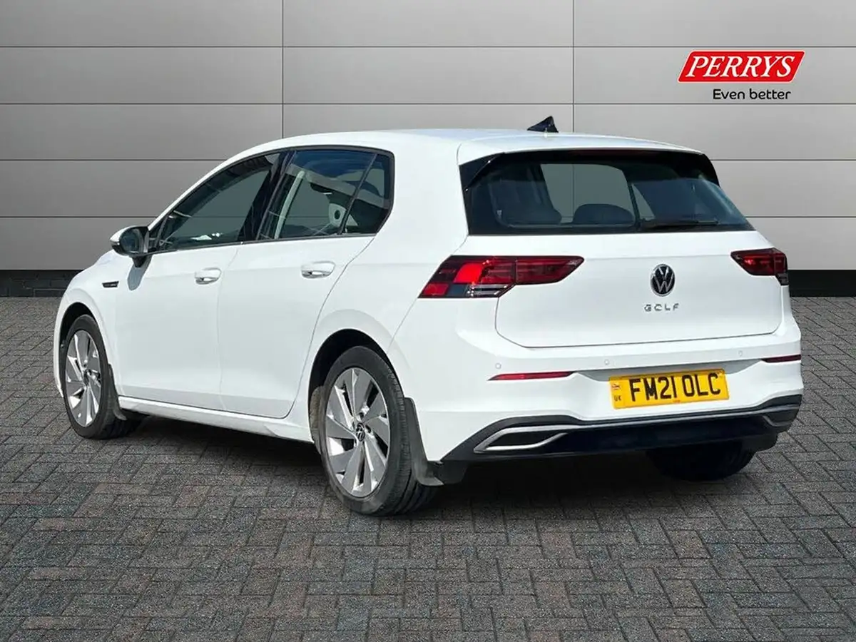 2021-volkswagen-golf-15-tsi-style-150ps-hatchback-big-1