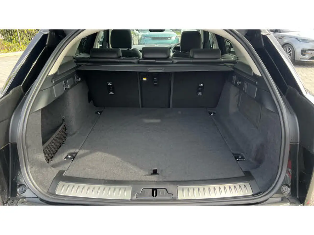 2024-land-rover-range-rover-velar-20-p250-dynamic-se-big-9