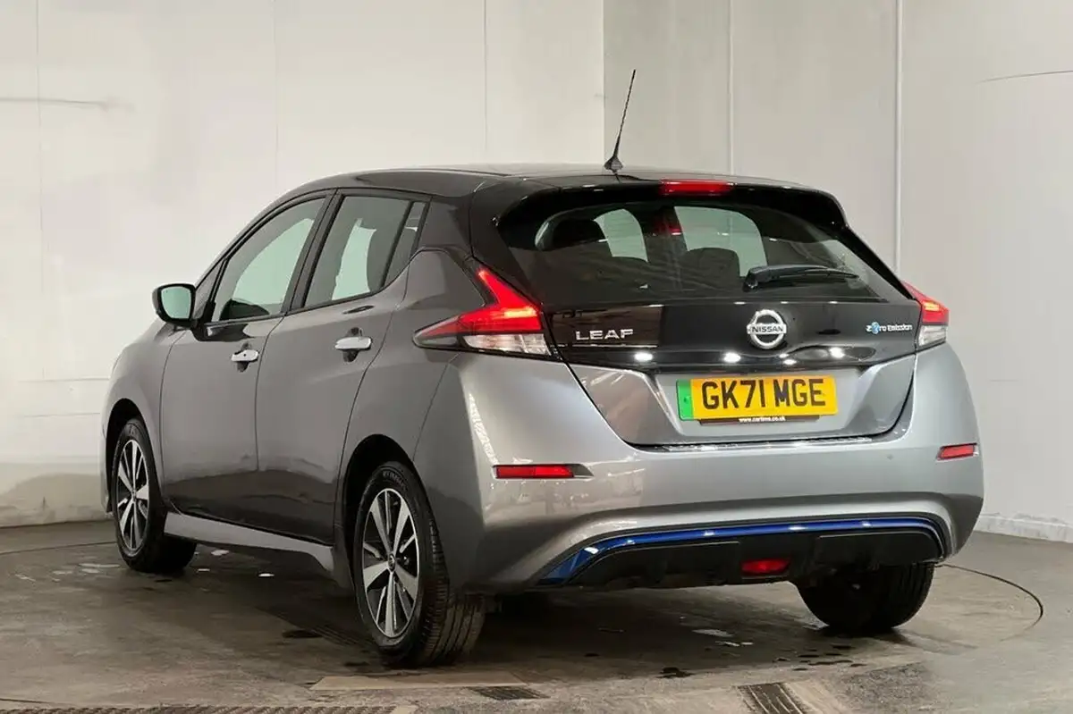 2022-nissan-leaf-e-acenta-big-14