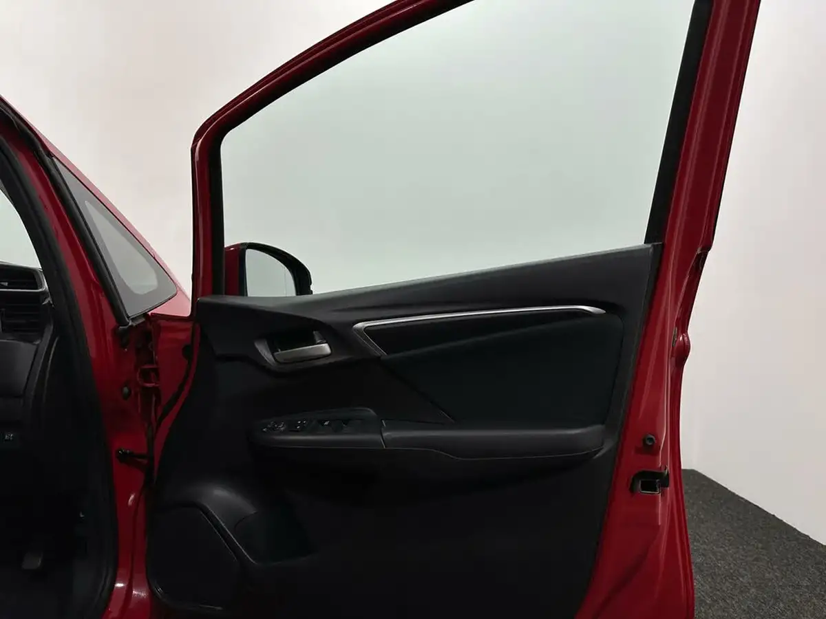 2019-honda-jazz-13-i-vtec-se-big-28