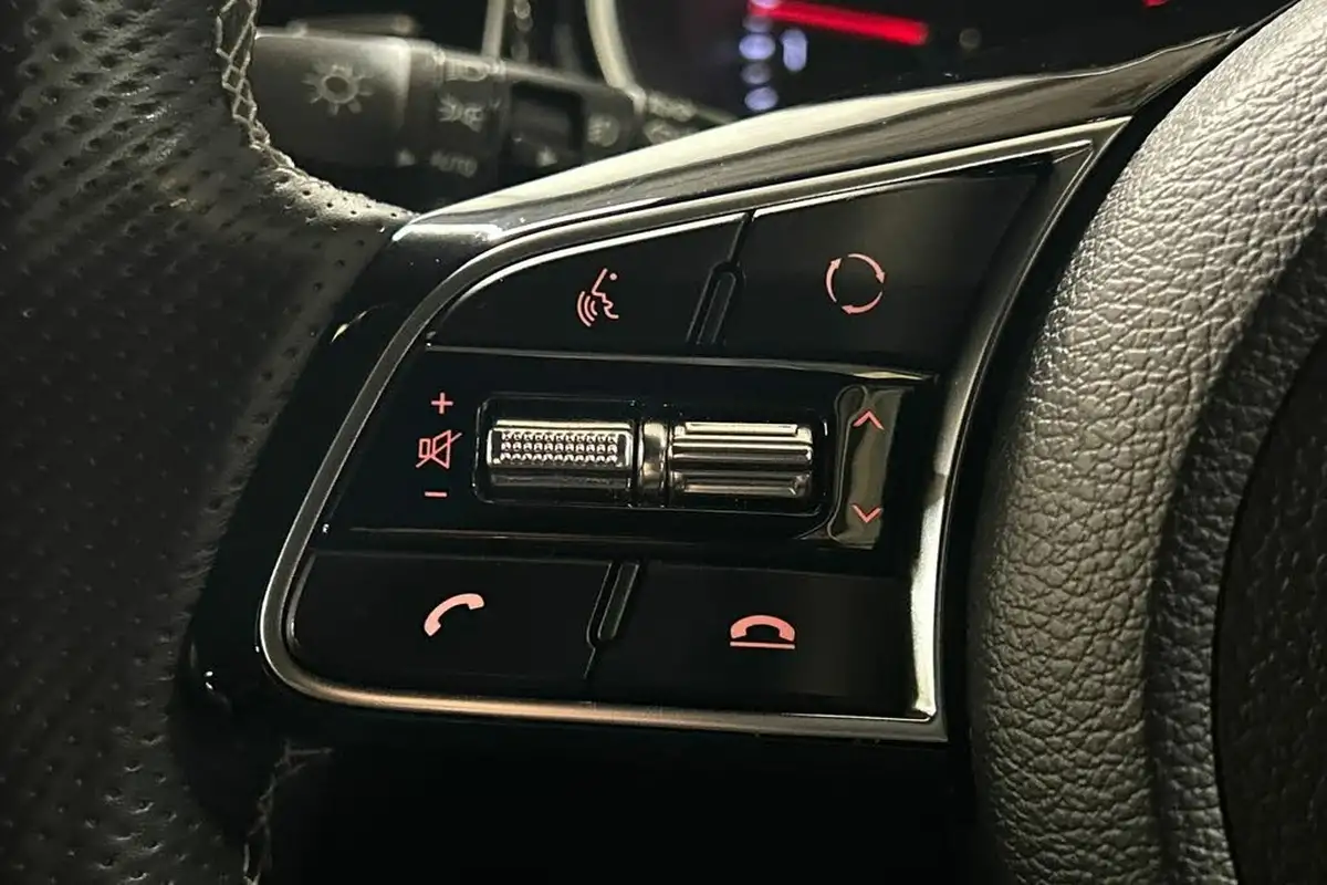 2021-kia-pro-ceed-15-t-gdi-gt-line-big-7