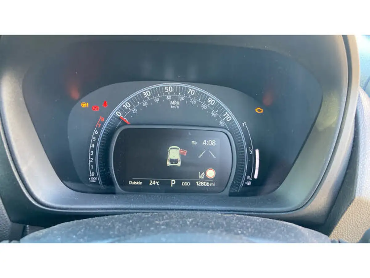 2022-toyota-aygo-x-10-vvt-i-edge-cvt-big-8