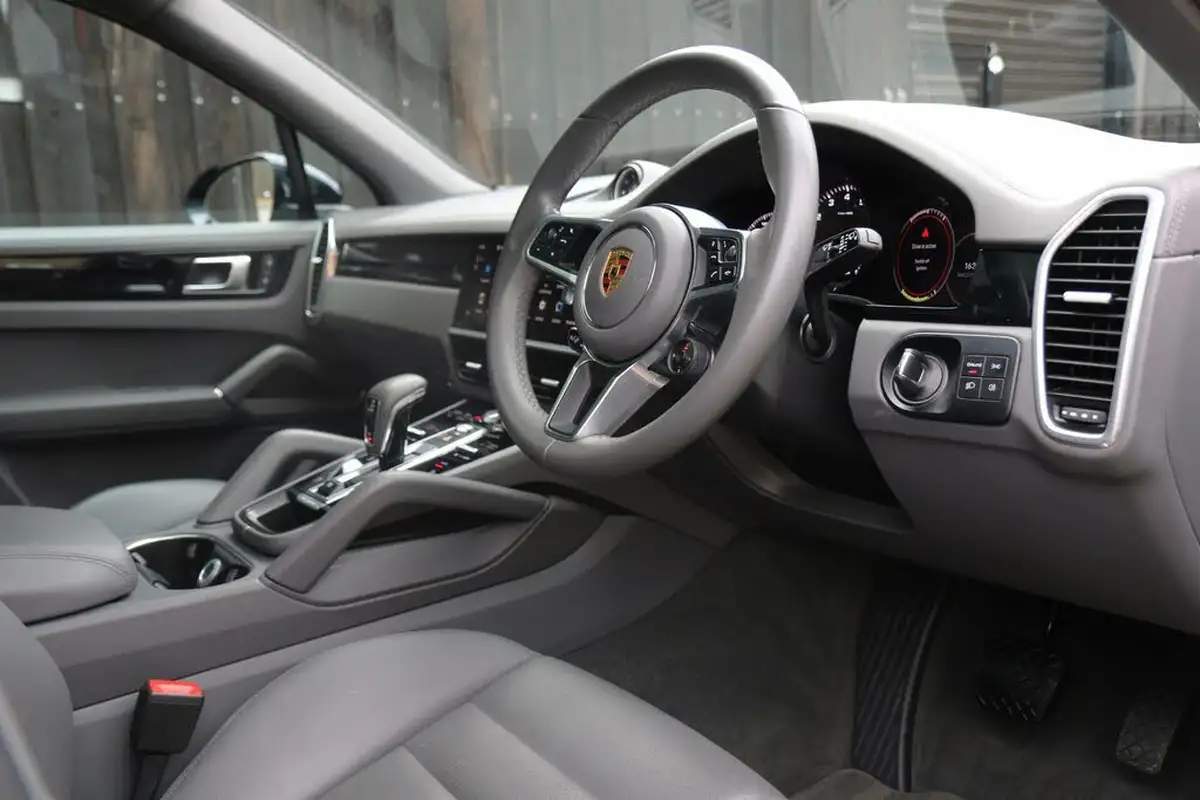 2021-porsche-cayenne-30-v6-e-hybrid-462ps-station-wagon-big-5