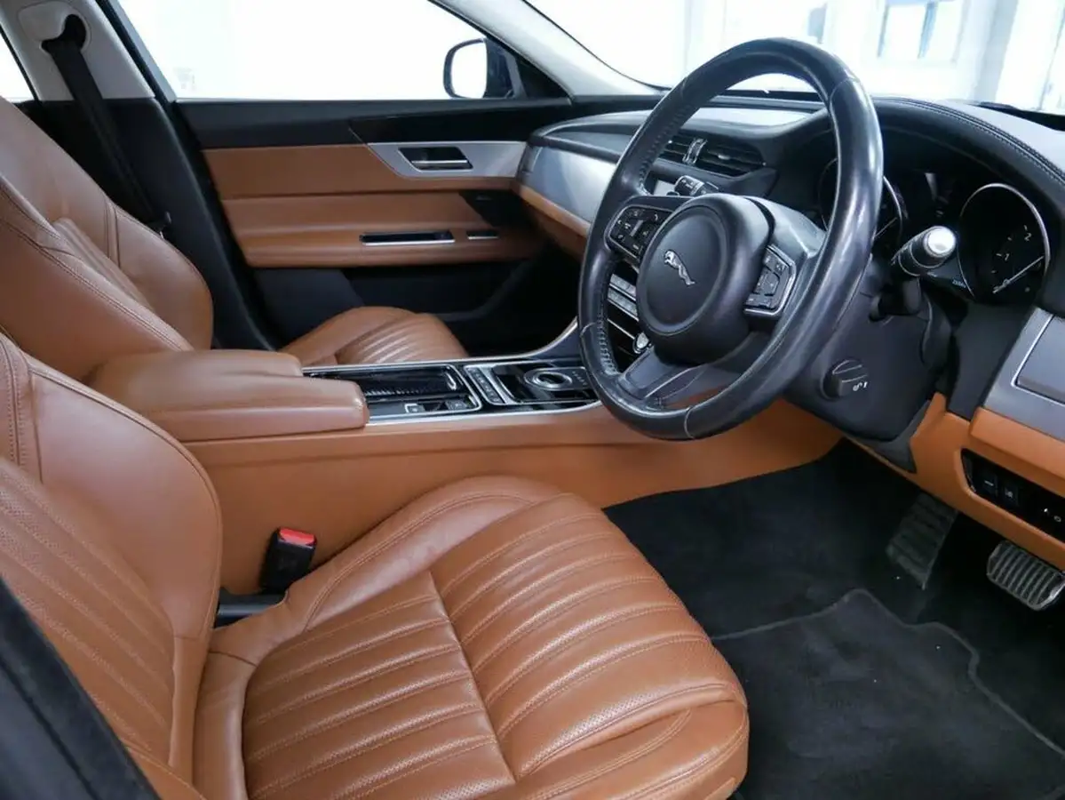 2016-jaguar-xf-20td-portfolio-180ps-auto-big-11