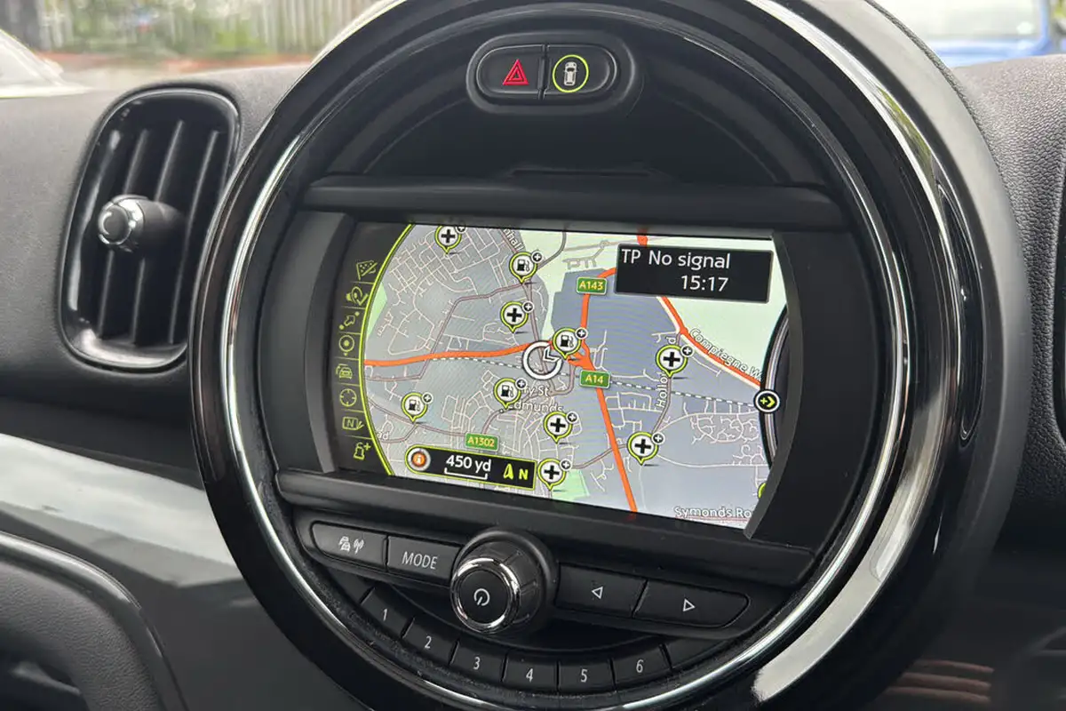 2017-mini-countryman-15-cooper-ss-auto-big-32