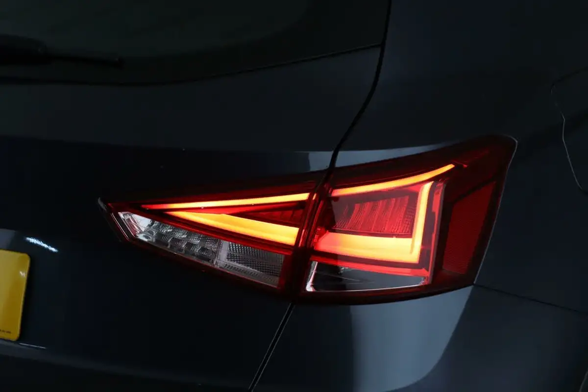 2021-seat-arona-10-tsi-xcellence-lux-110ps-dsg-big-7