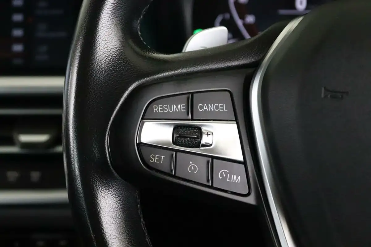 2020-bmw-3-series-20-330e-se-pro-touring-5d-big-22