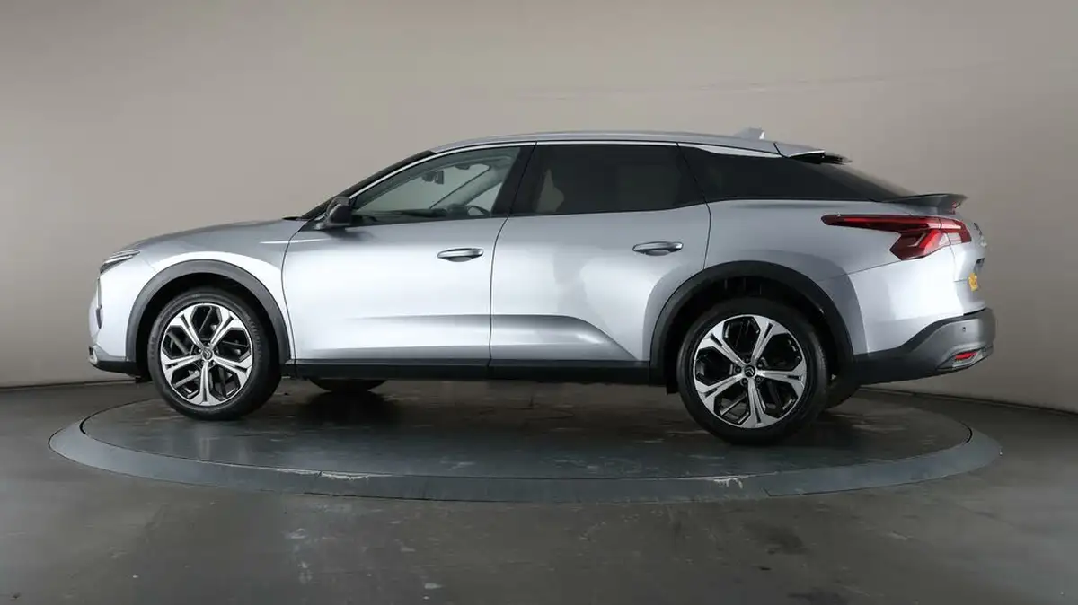 2022-citroen-c5-x-12-puretech-sense-plus-big-67