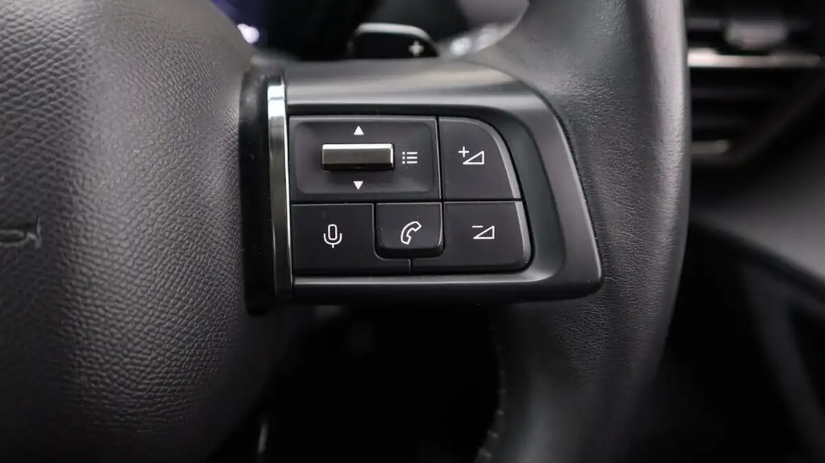 2022-citroen-c5-x-12-puretech-sense-plus-big-22