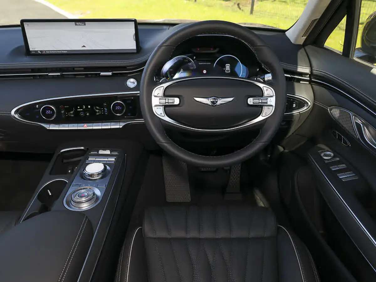 2025-genesis-gv70-22-d-luxury-line-big-11