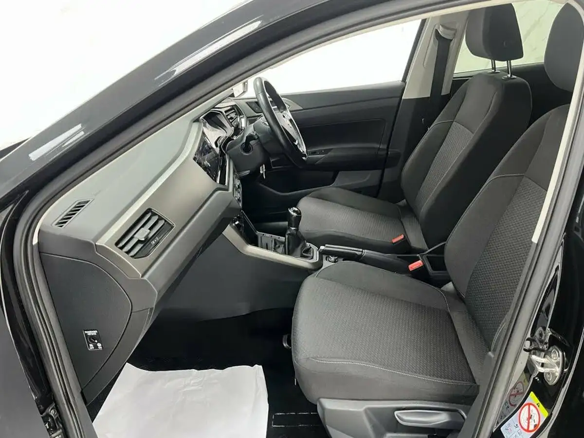 2020-volkswagen-polo-10-tsi-match-big-16