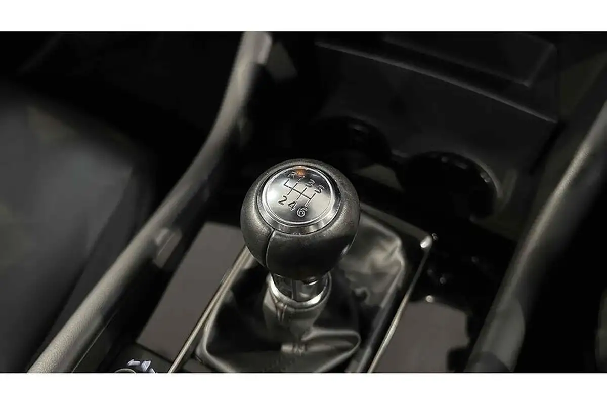 2022-mazda-mazda3-20-gt-sport-186ps-saloon-4d-big-38