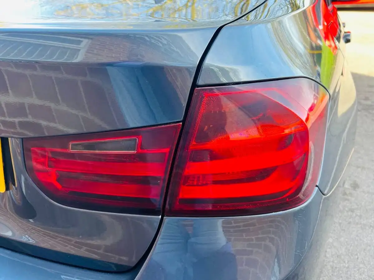2013-bmw-3-series-20td-320d-efficientdynamics-163bhp-efficientdynamics-ss-saloon-4d-big-26