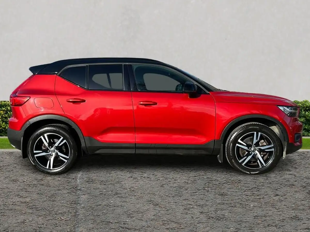 2019-volvo-xc40-20td-d3-r-design-awd-geartronic-big-1