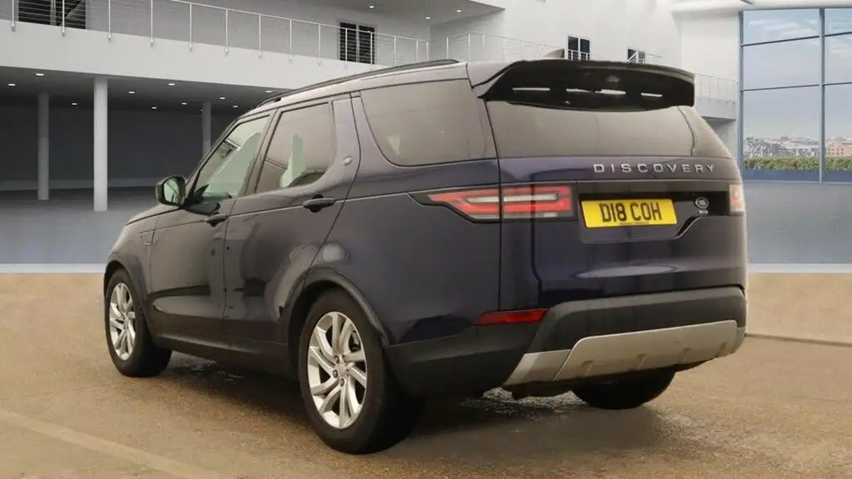 2017-land-rover-discovery-20sd4-hse-240ps-awd-station-wagon-5d-auto-big-6