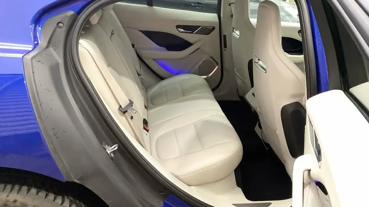2021-jaguar-i-pace-ev400-hse-big-6
