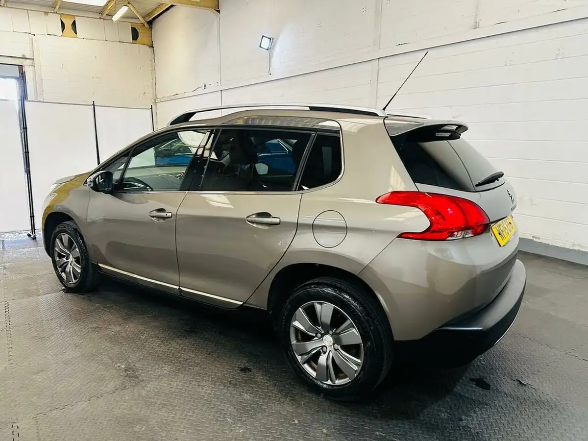 2015-peugeot-2008-crossover-16e-hdi-allure-92bhp-big-11