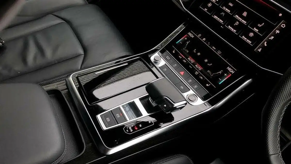 2022-audi-q7-30-55-tfsi-black-edition-big-39