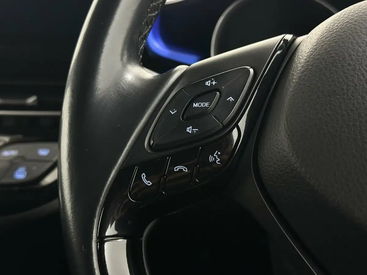 2017-toyota-c-hr-18-vvt-i-dynamic-big-11