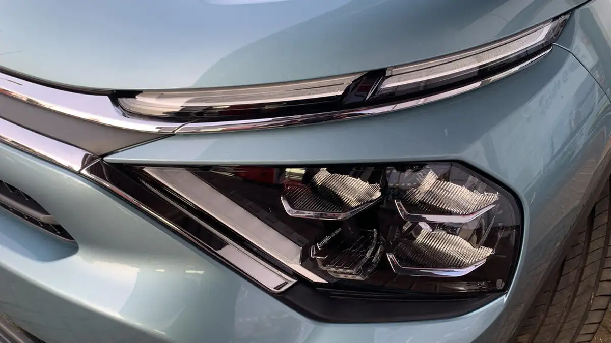 2022-citroen-c4-e-c-series-edition-big-50